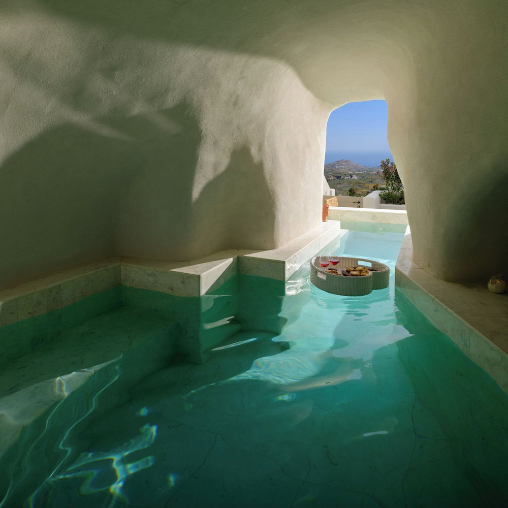 Avelora Suites