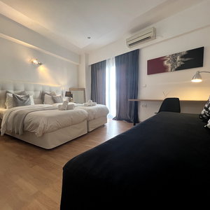 Sejur Allure Athens Urban Suites vacanta Neapolis