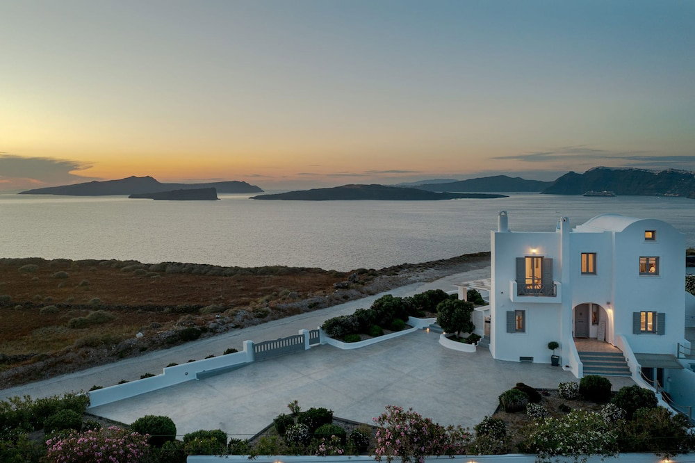 Hemera Holiday Home Villa On Santorini