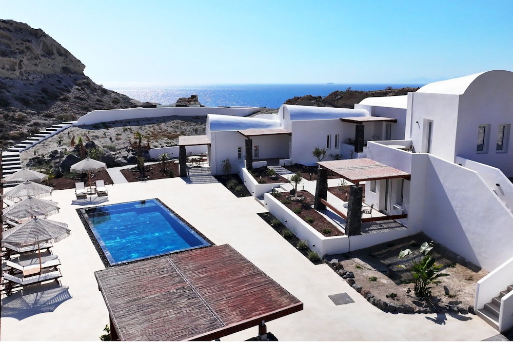 Therra Suites & Sunset Terrace