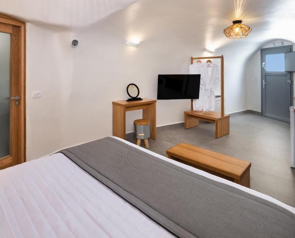 Hotel Cavora Suites