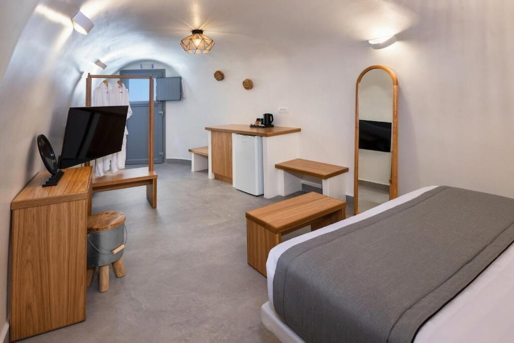 Cavora Suites