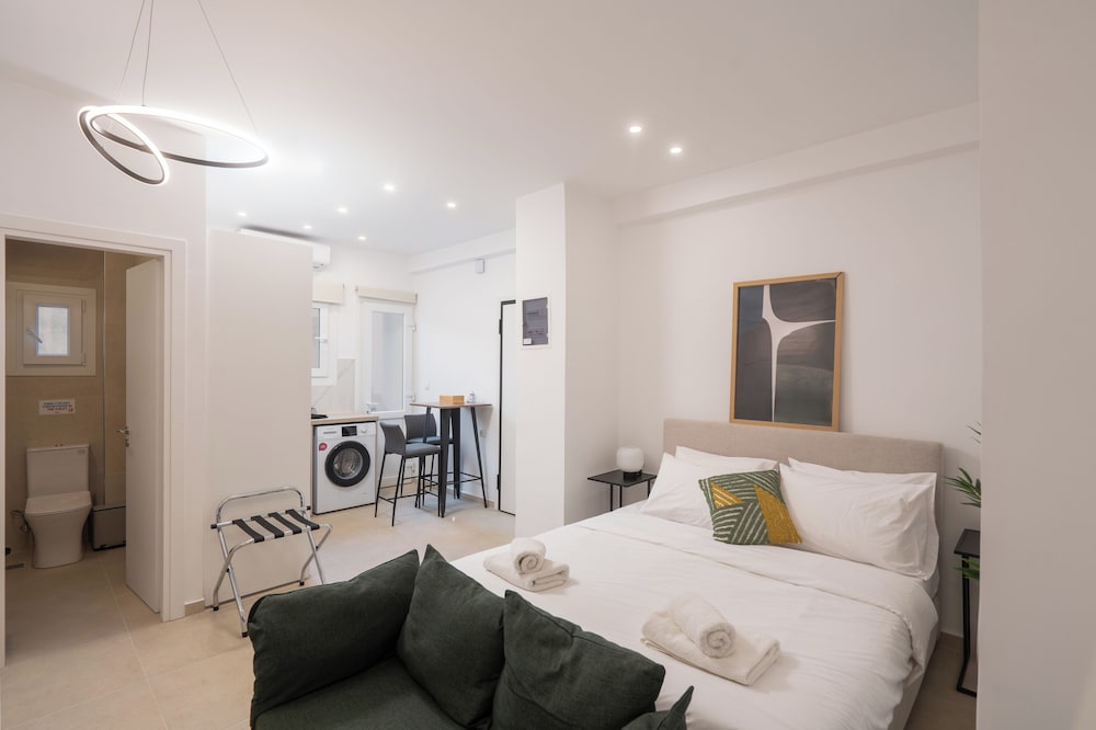 Hotel 15 Minutes Walk To Acropolis, Minimalist Studio