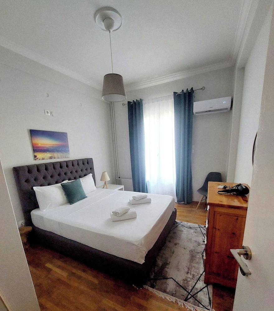 Athens Apartment 1-Min Walk To Metro