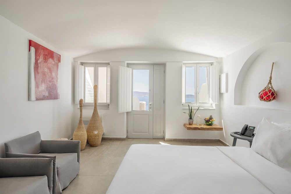 Mancave Sanctum Caldera Suites