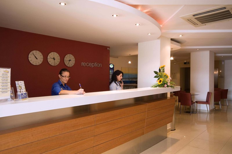 Blubay Apartments By St Hotels