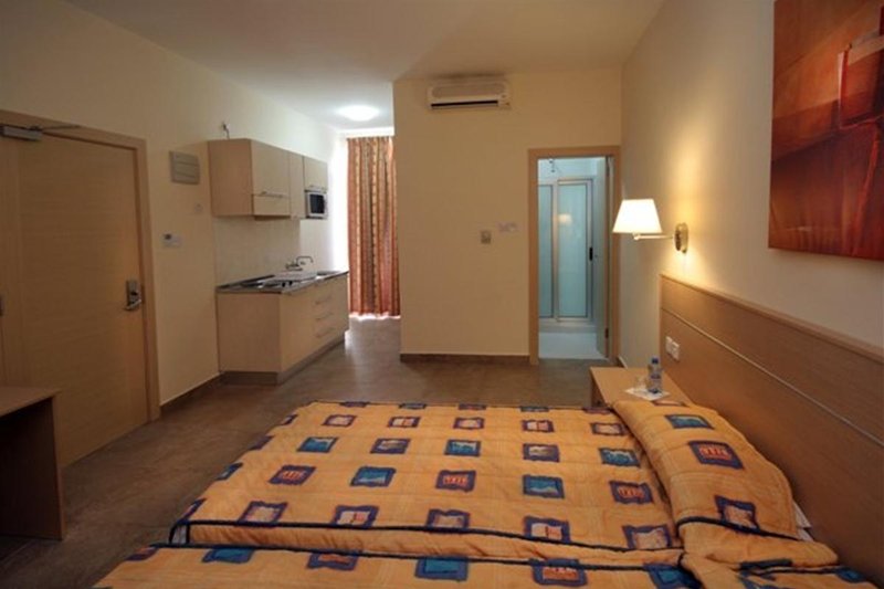 Blubay Apartments By St Hotels