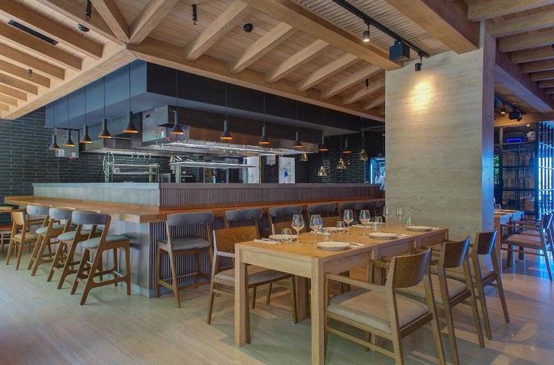 Land's End, Boutique Hotel