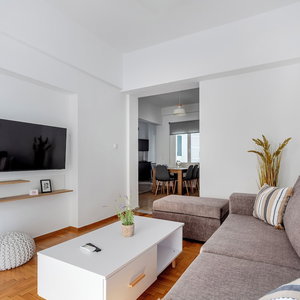 Hotel Arco - 2-Br Apt In The Heart Of Athens cazare Dhafni