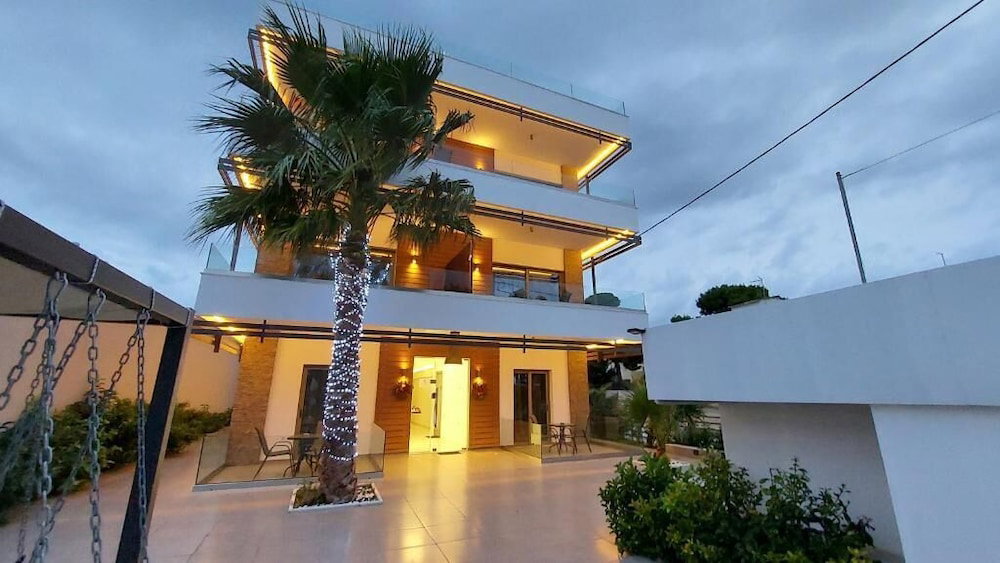 Hotel Finikas Suites & Apartments By Airstay