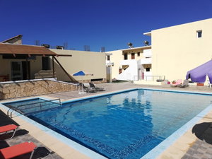 Hotel Karmi Studios & Apartments cazare Tavronitis