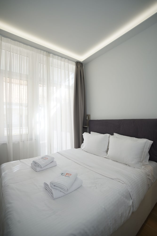 Tip Top Suites