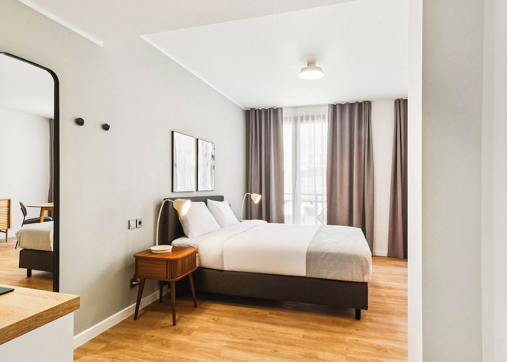 Hotel Limehome Piraeus Port