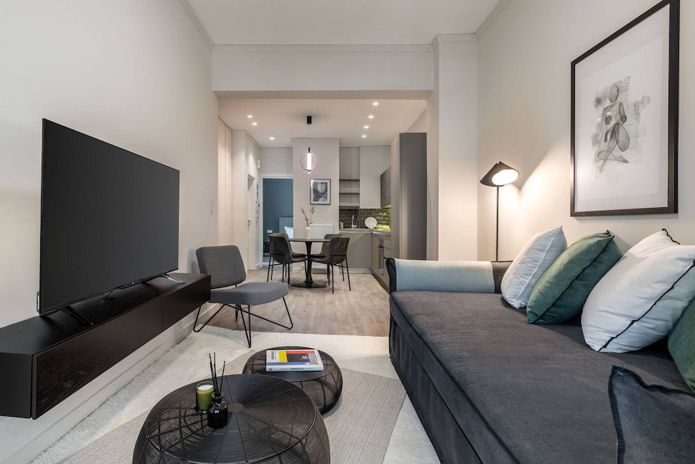 Hotel Beehive Ground In Athens