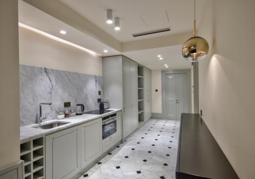 Hotel 10 Strait Street