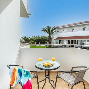 Hotel Mrs Chryssana Beach Hotel By Ghh cazare Kolympari