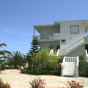 Hotel Villa Irini cazare Plaka