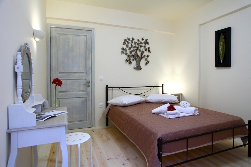 Hotel Niriides