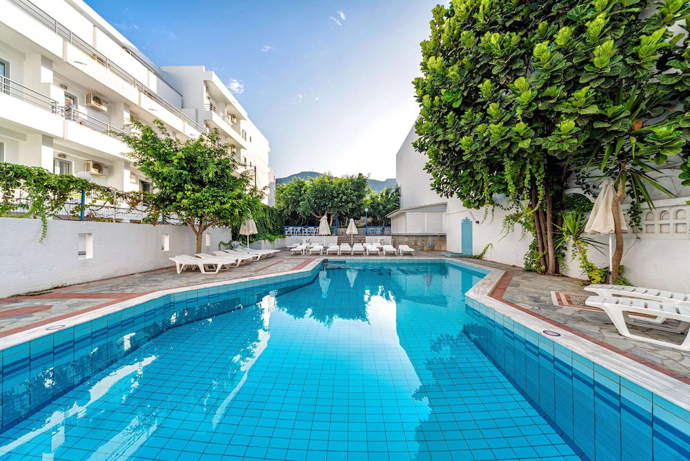 Hotel Iro Hotel