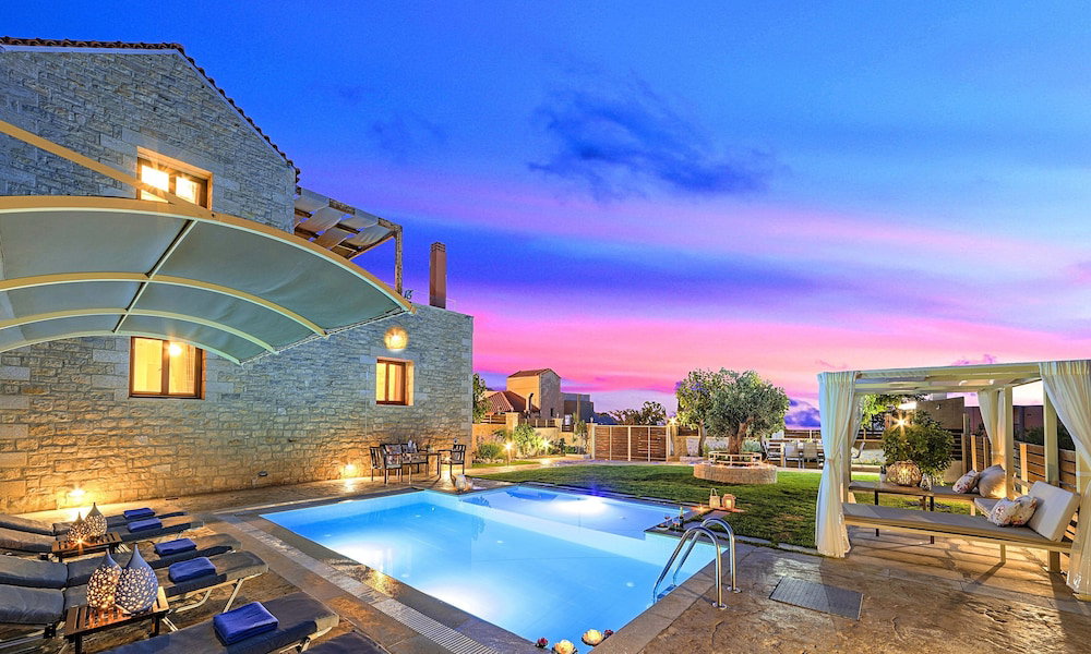Hotel Cretan Sunrise Villa With Heated Pool