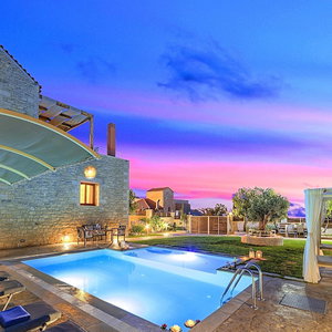 Hotel Cretan Sunrise Villa With Heated Pool cazare Kavros