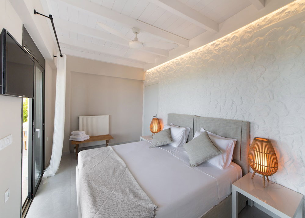 Halcyon Deluxe Maisonettes Sea View