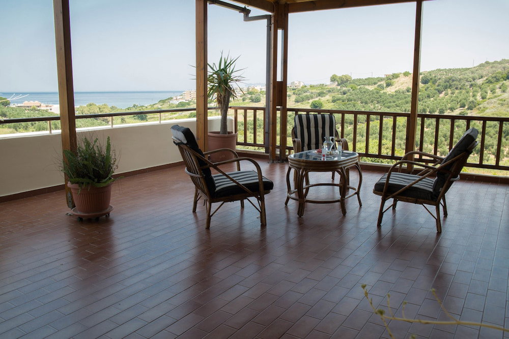 Hotel Alexandra Villa Stalos