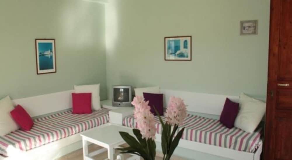 Hotel Alexandra Apartments Stalis By Estia