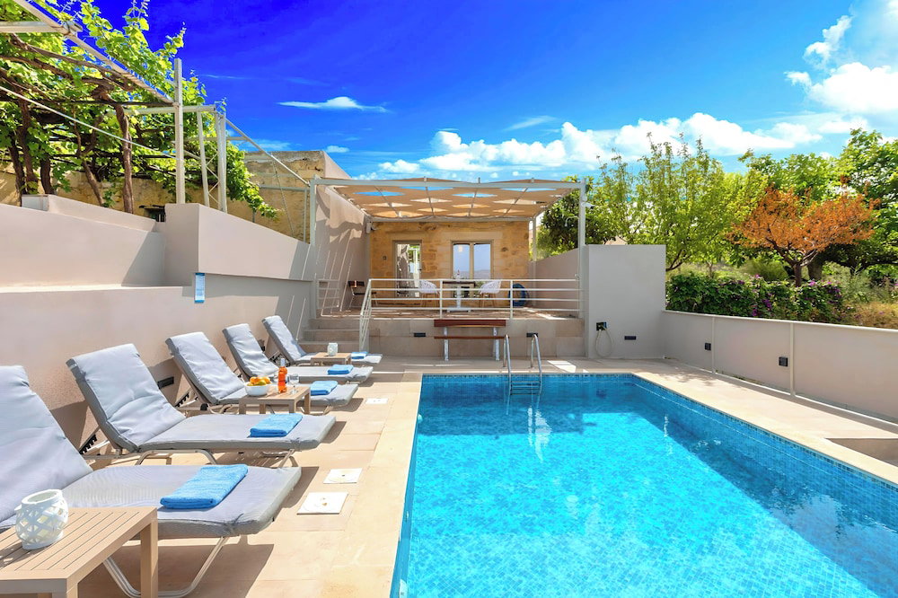 Hotel Cretan Breeze Villa Heated Pool