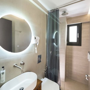 Hotel Fraxi Beach Premium Apartments cazare Nikiana