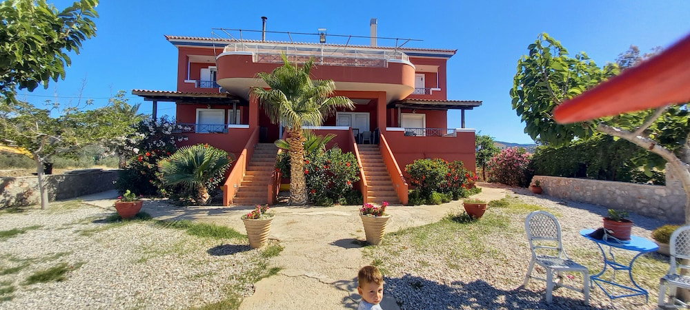 Hotel Ktima Develekou