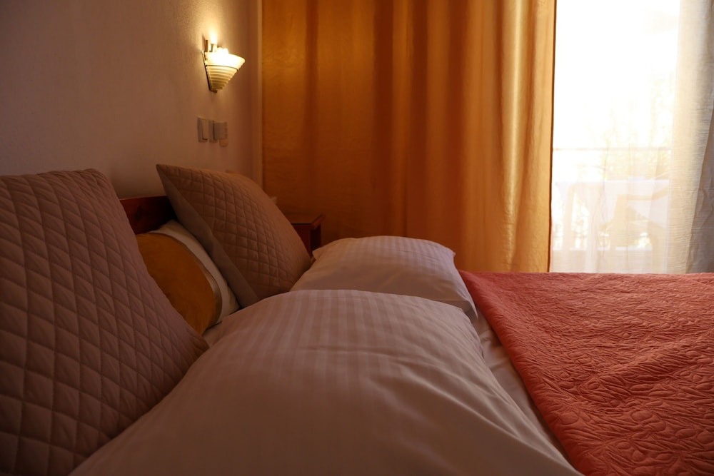 Hotel Victor-Eleni Hotel