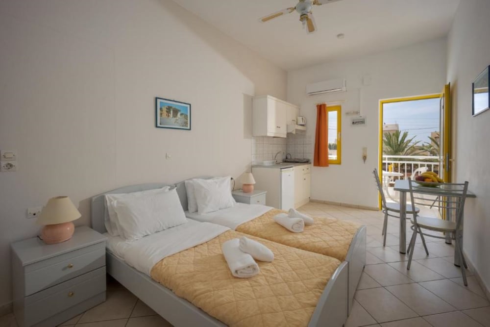 Cosmi Apartments By Estia
