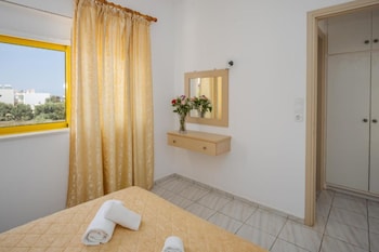 Cosmi Apartments By Estia