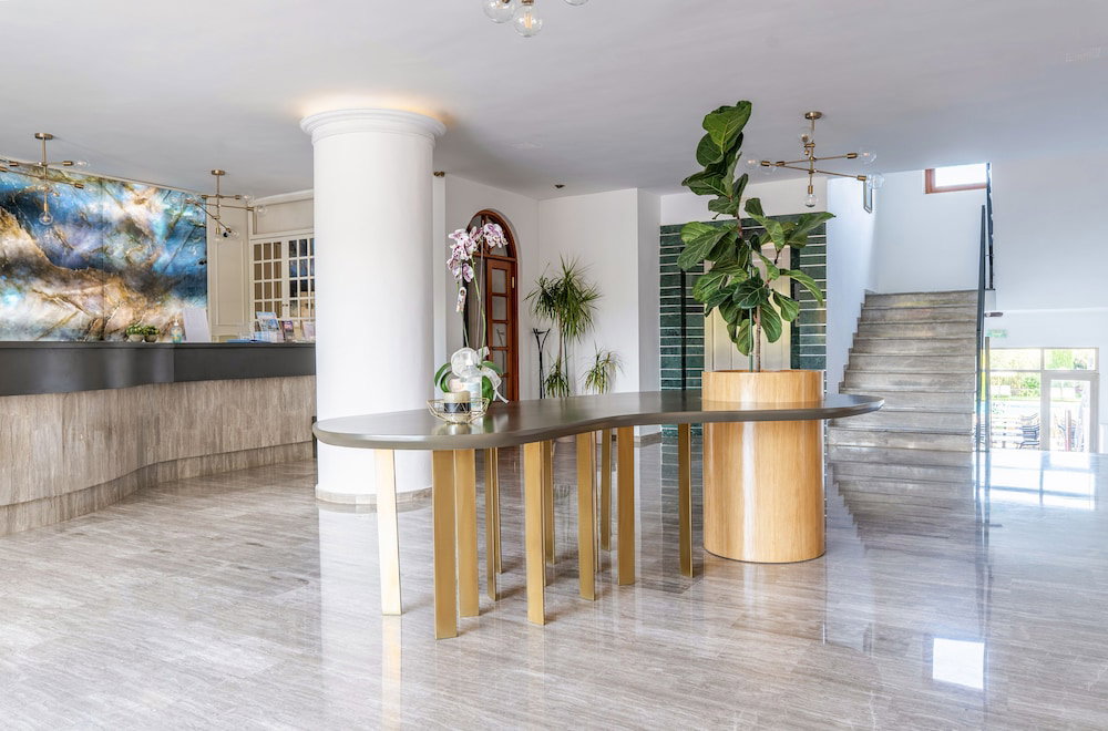 May Beach Hotel
