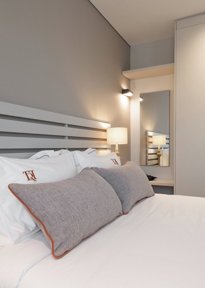 Hotel Trilogia Suites