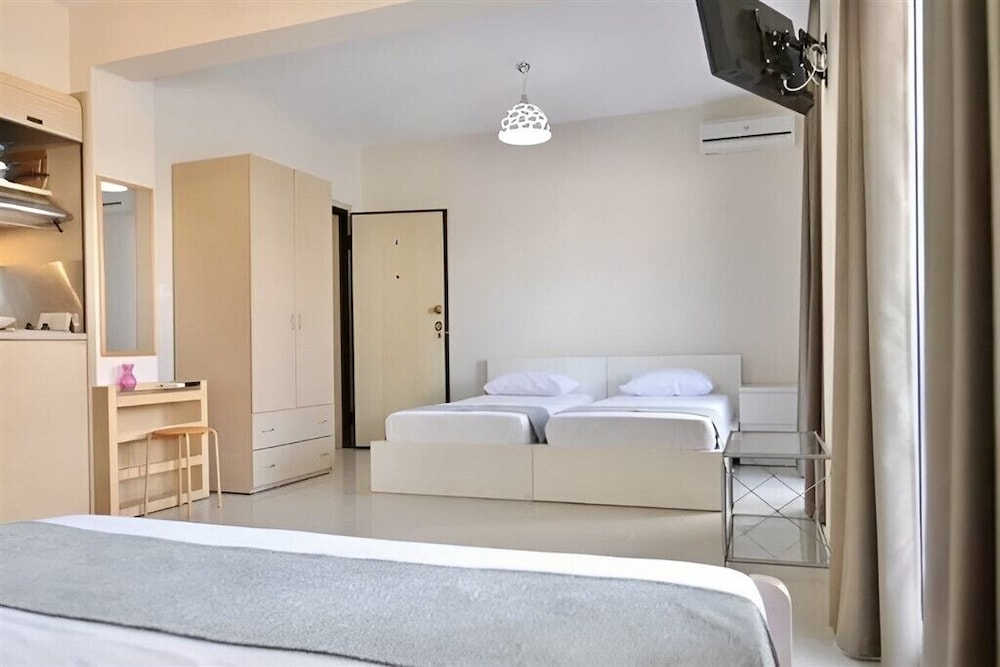Hotel Panthea Studios By Greek Pride