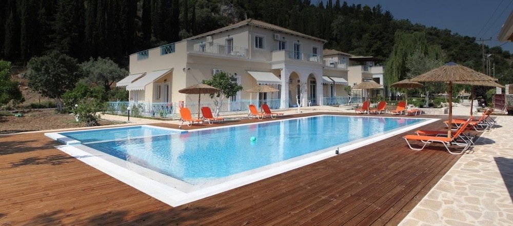 Hotel Apartments Avra