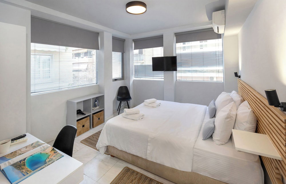 Bright Eco Studios By Ghh