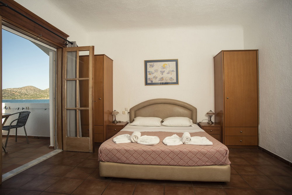 Elounda Alikes Suites & Studios