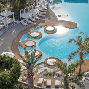 Hotel Caramel, A Resort To Live cazare Adelianos Kampos