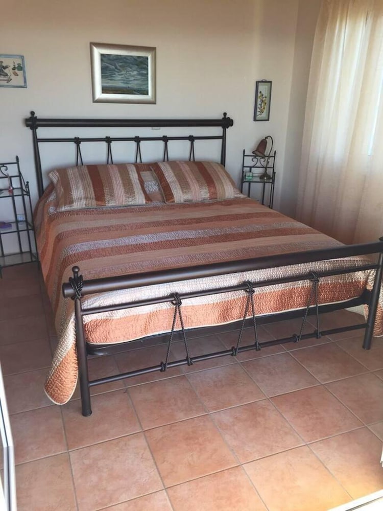 Immaculate 3-Bed House In Ermioni