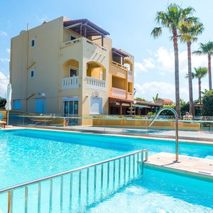 Hotel Thalassa Apartments cazare Nopigeia