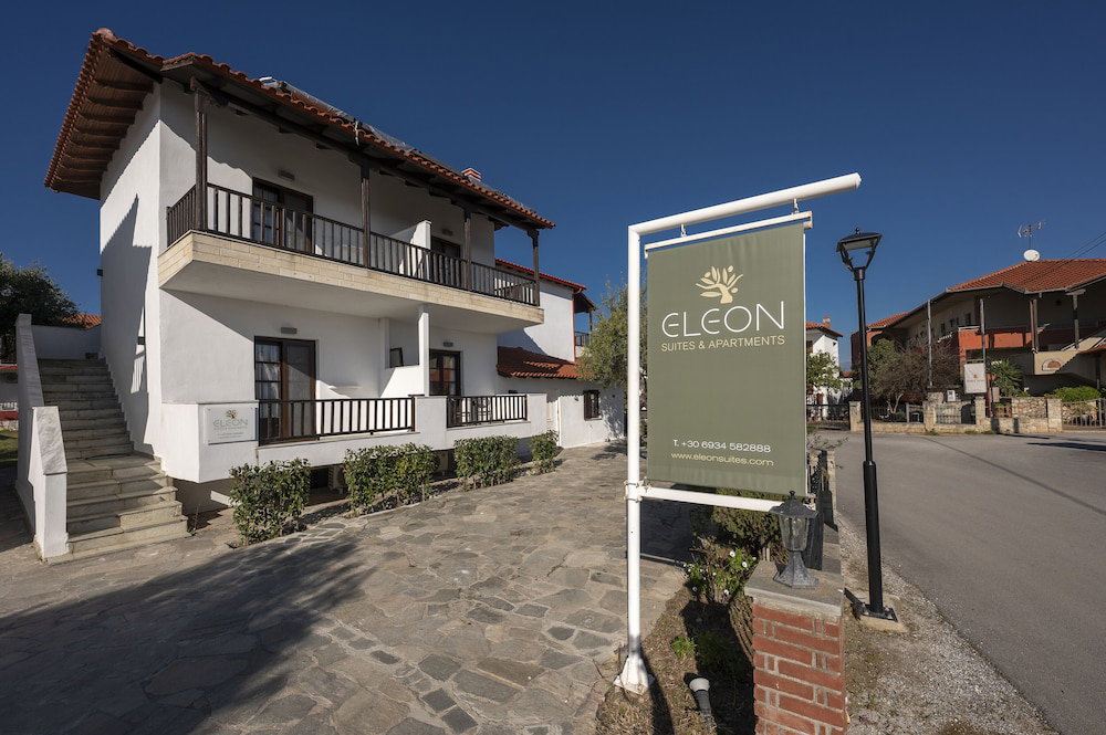 Hotel Eleon Suites & Apartments