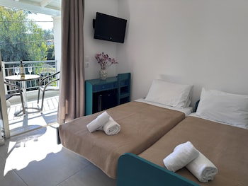 Three Stars Beach Hotel
