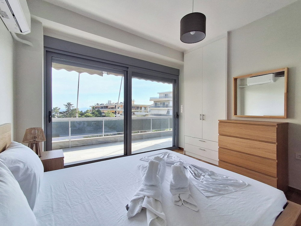Elegant Apt At Alimos Marina Sea View