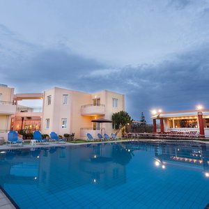 Hotel Alonia Hotel Apartments cazare Tavronitis