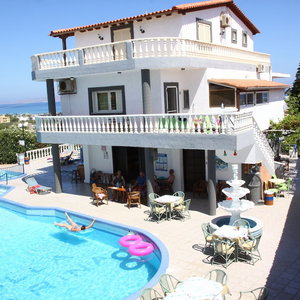 Hotel Villa Marina cazare Anissaras