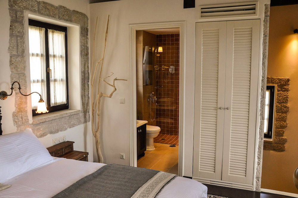 Polismata - Private Residences
