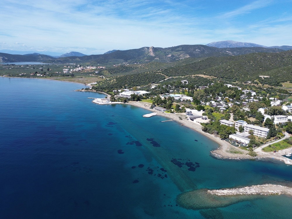 Hotel Hydra Beach Resort